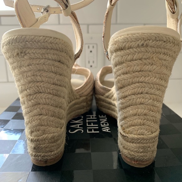 Saks Fifth Avenue Lillian Sand/Indian Wedges Sz 6 - Picture 4 of 8